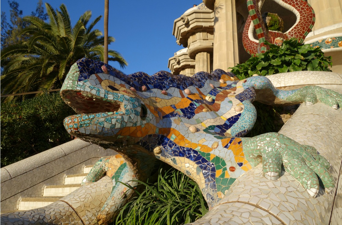 Echsenfigur im Park Güell in Barcelona